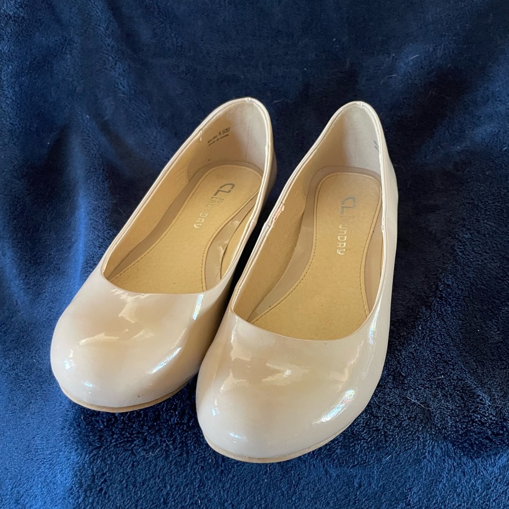 CL by Laundry Cream Ballet Flats Elegant Design